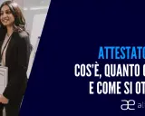 Giovane donna sorride tenendo un attestato. Il testo spiega cos'è l'attestato OSA, quanto costa e come ottenerlo.
