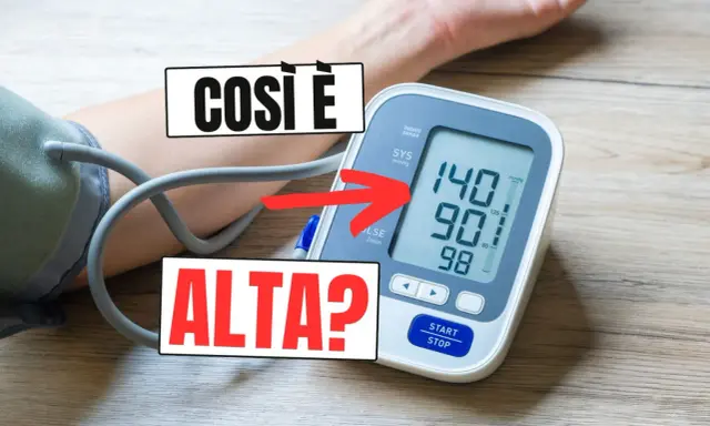 Misurazione della pressione: 140/90 mmHg. È alta? Il dispositivo mostra valori superiori a 115/75, indicando una possibile ipertensione.